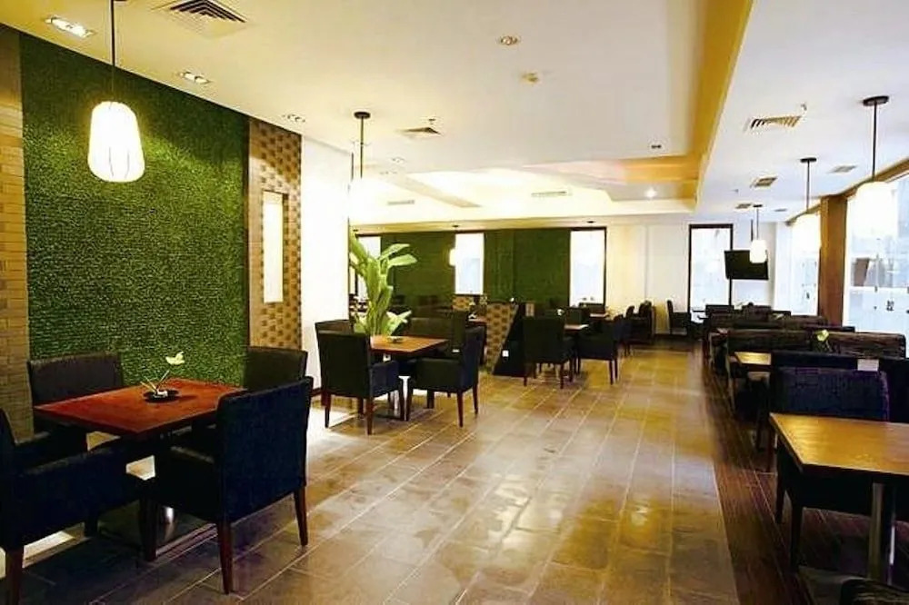Phoenix Regalia Hotel Chunxi - Chengdu