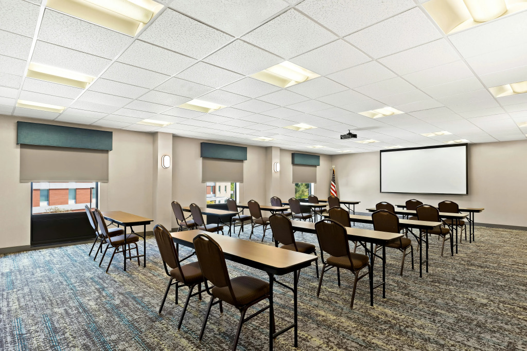 Hampton Inn & Suites Canton