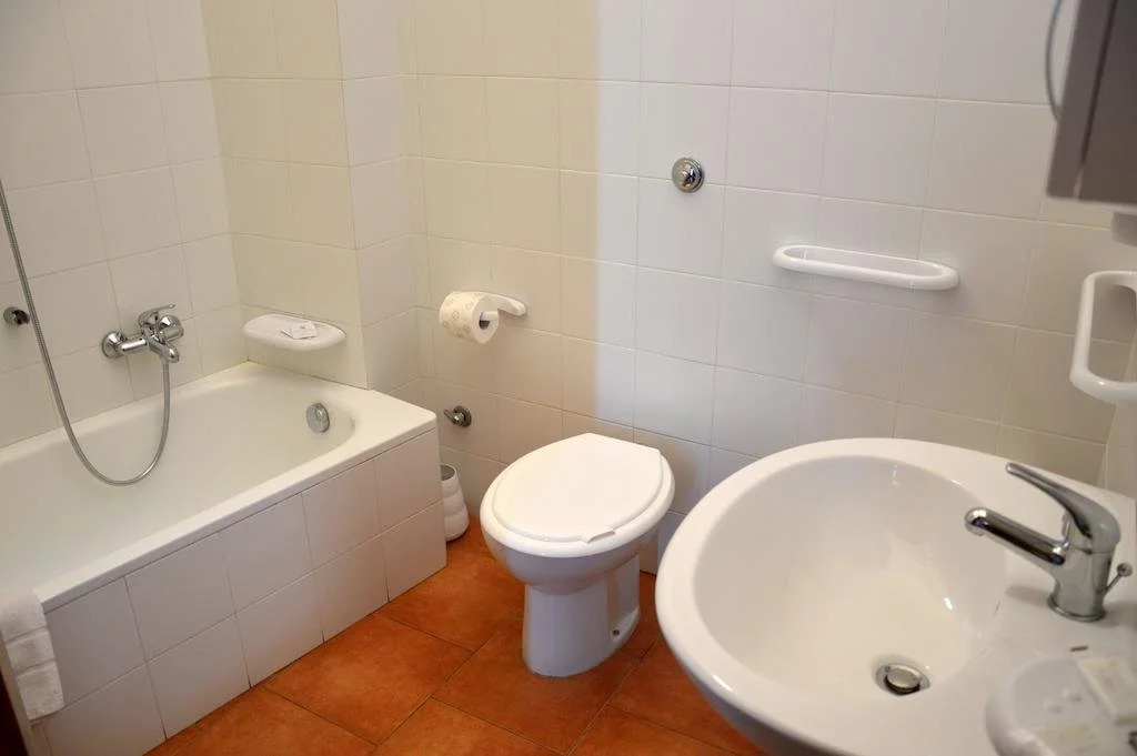 Istituto Antonacci Rooms  Accomodations