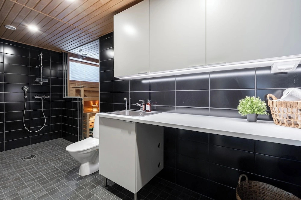 Luxurious Penthouse - Hot Tub & Sauna