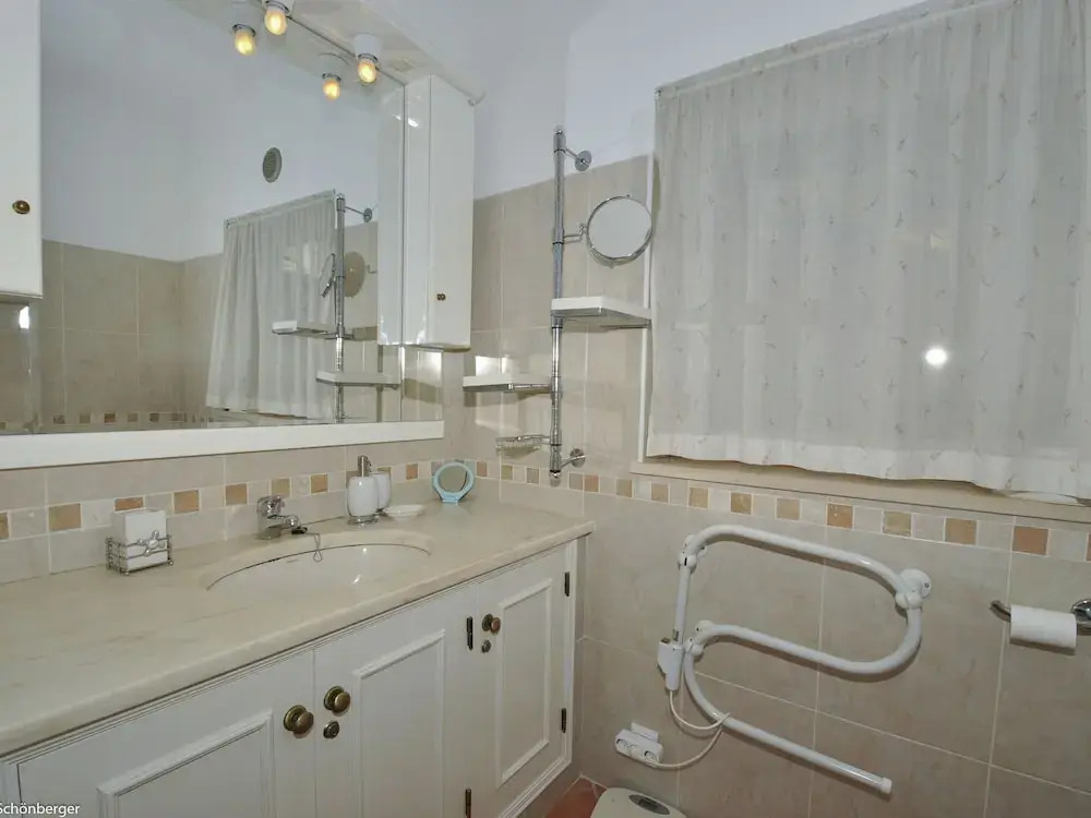Semi-detached Villa With 1 Bedroom Located Near Meia Praia Beach - Lagos