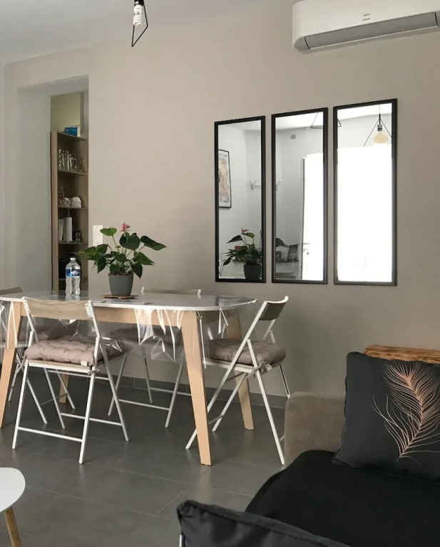 Bel appartement 2 chambres au calme centre Arenes