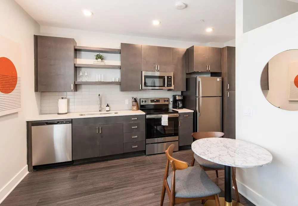 CozySuites Artistry Cincinnati