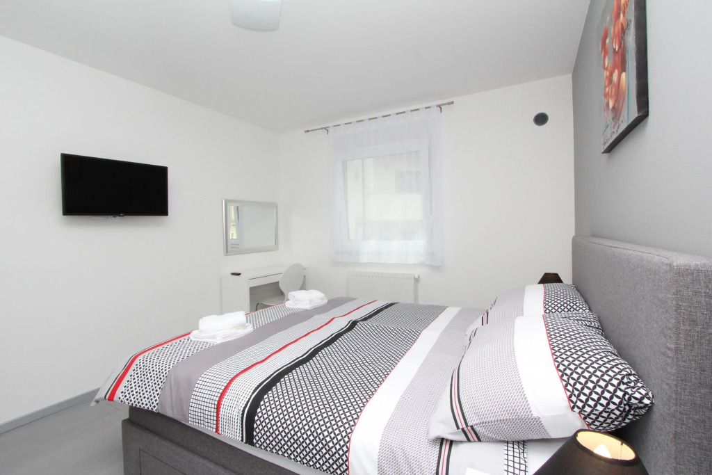 Apartment Karlo 1