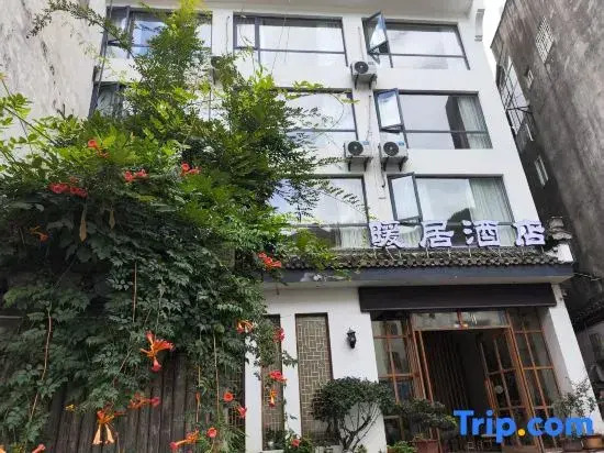 Warm Residence Hotel