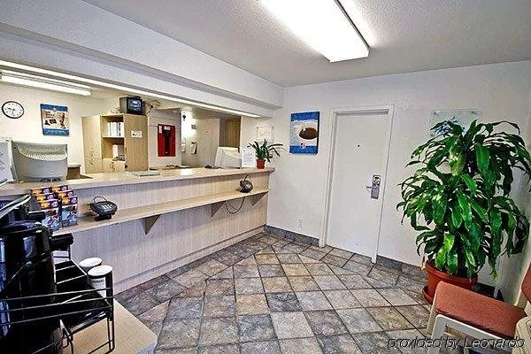 Motel 6 Tampa Downtown