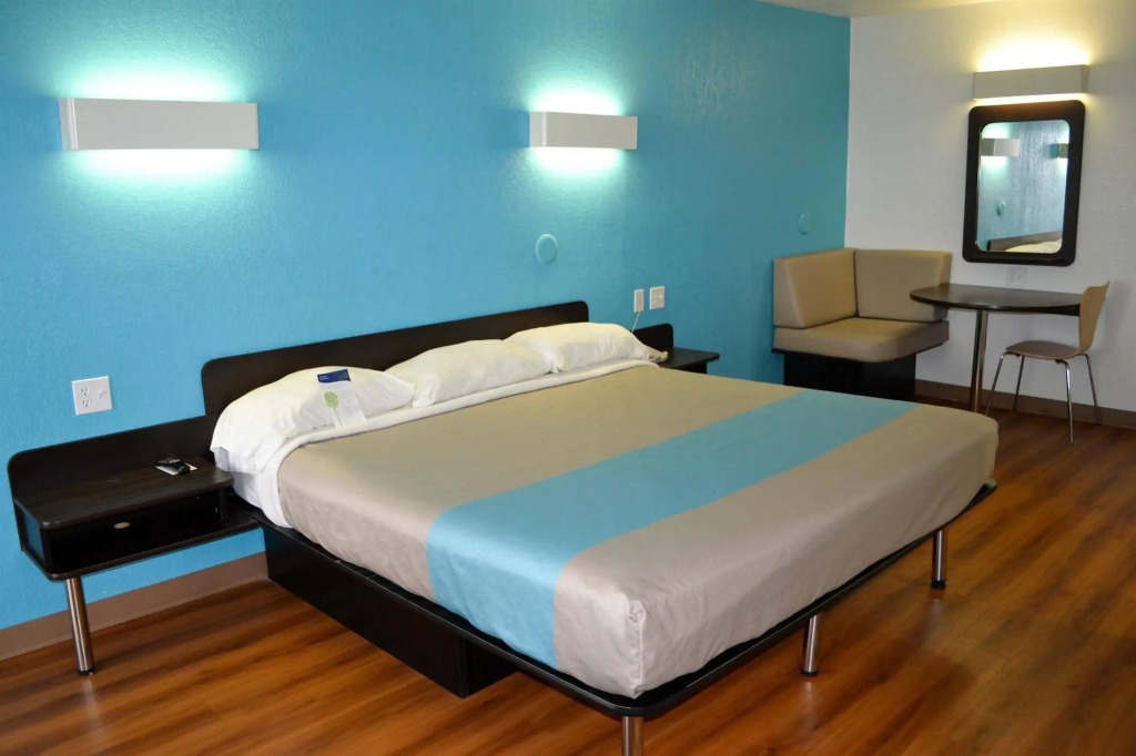 Motel 6-Irving, TX - Irving DFW Airport East