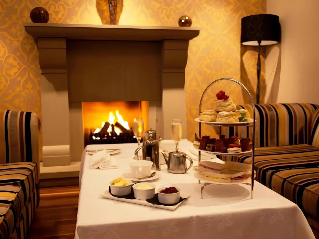 The Popinjay Hotel