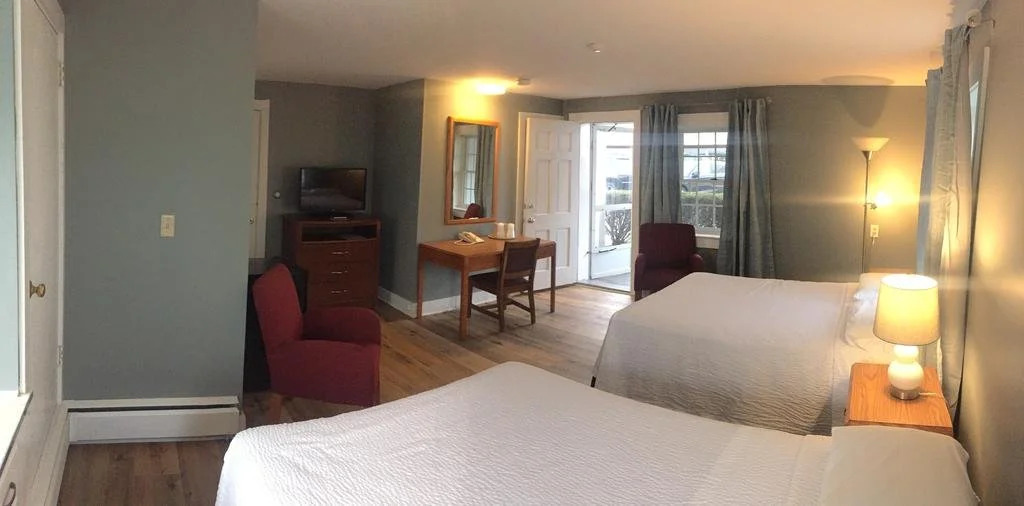 Hyannis Inn