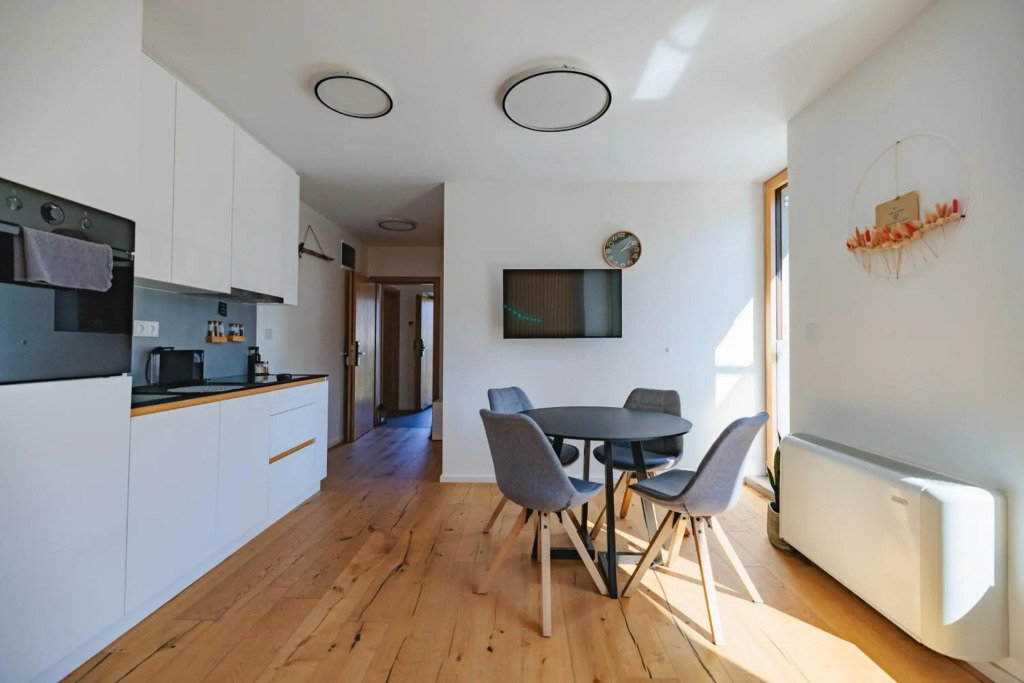 Emerald Valley Apartments