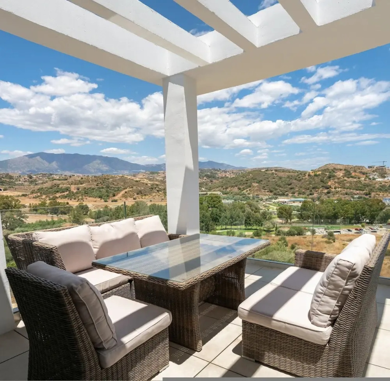Overlook Apartment in Mijas - Ref 254