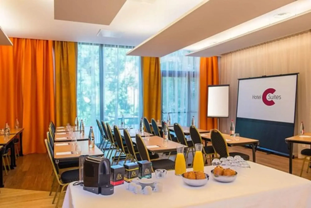 HÔTEL C SUITES chambres spacieuses