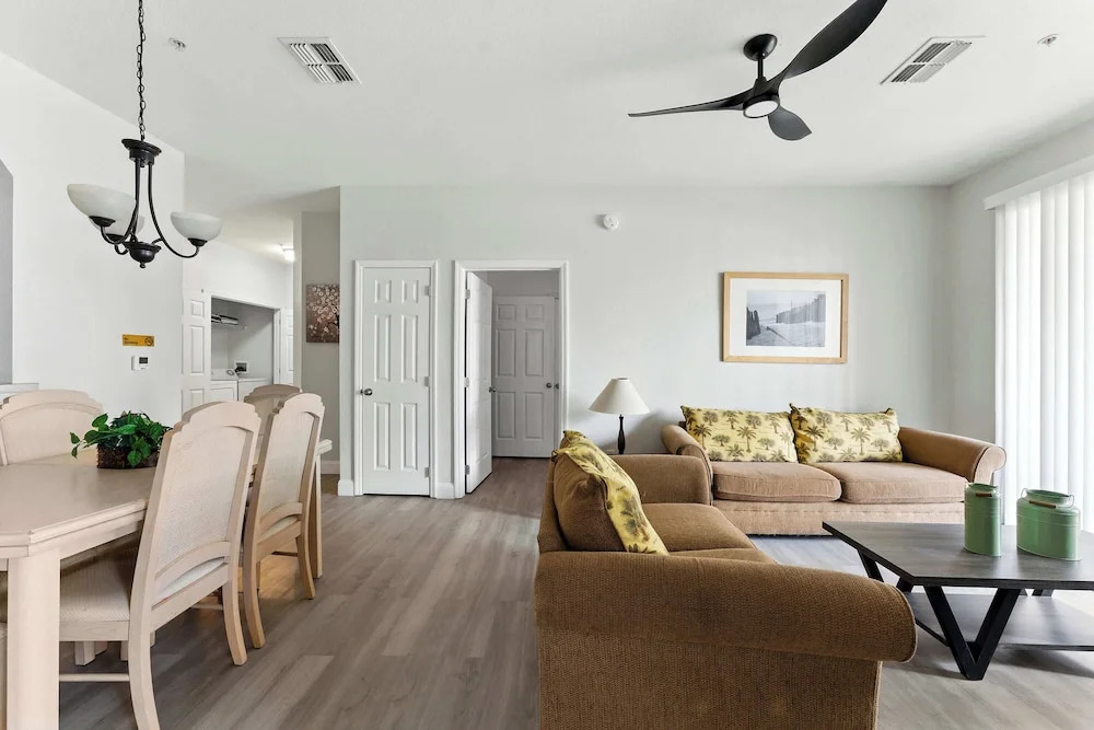 Resort Condo 3BR - Pool Balcony Near Disney