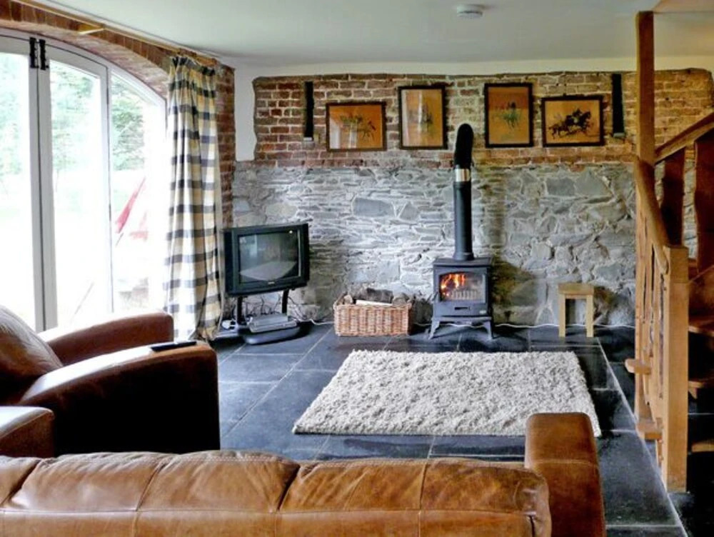 Glan Clwyd Isa - The Coach House