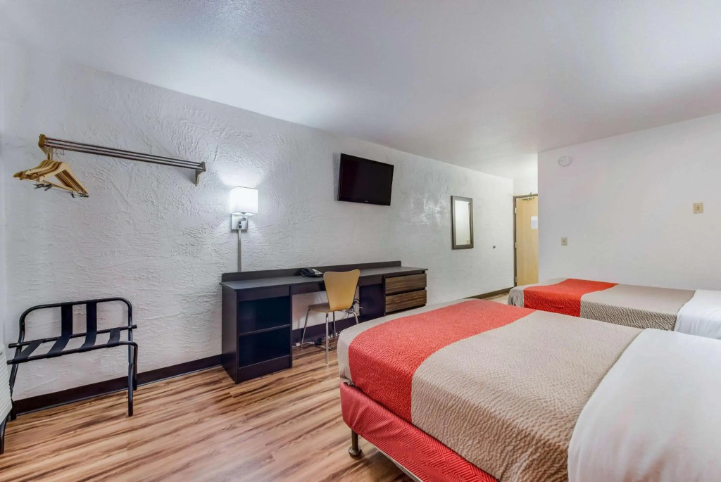 Motel 6-Saint Paul, MN - I-94