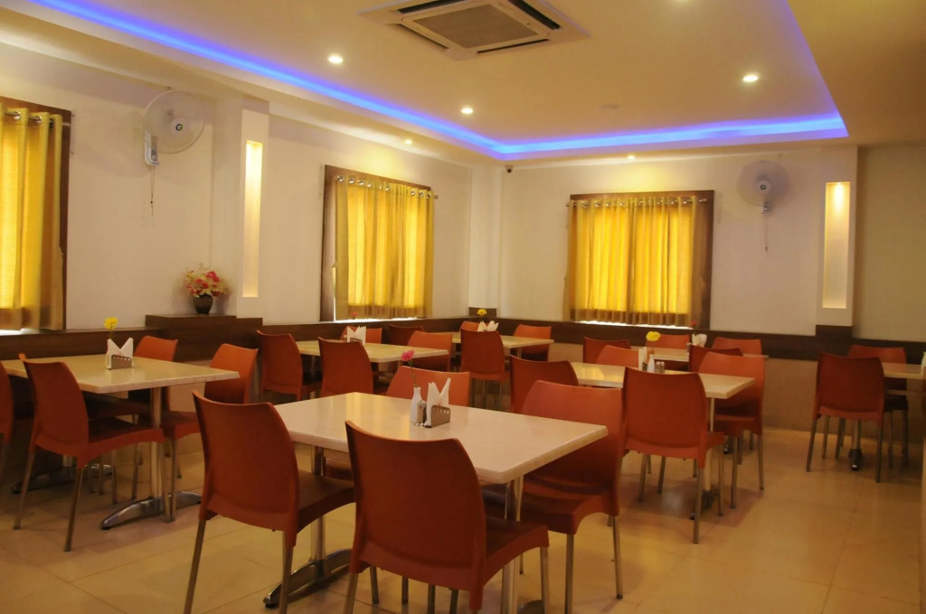 OYO Rooms Cross Cut Road Gokhale Street