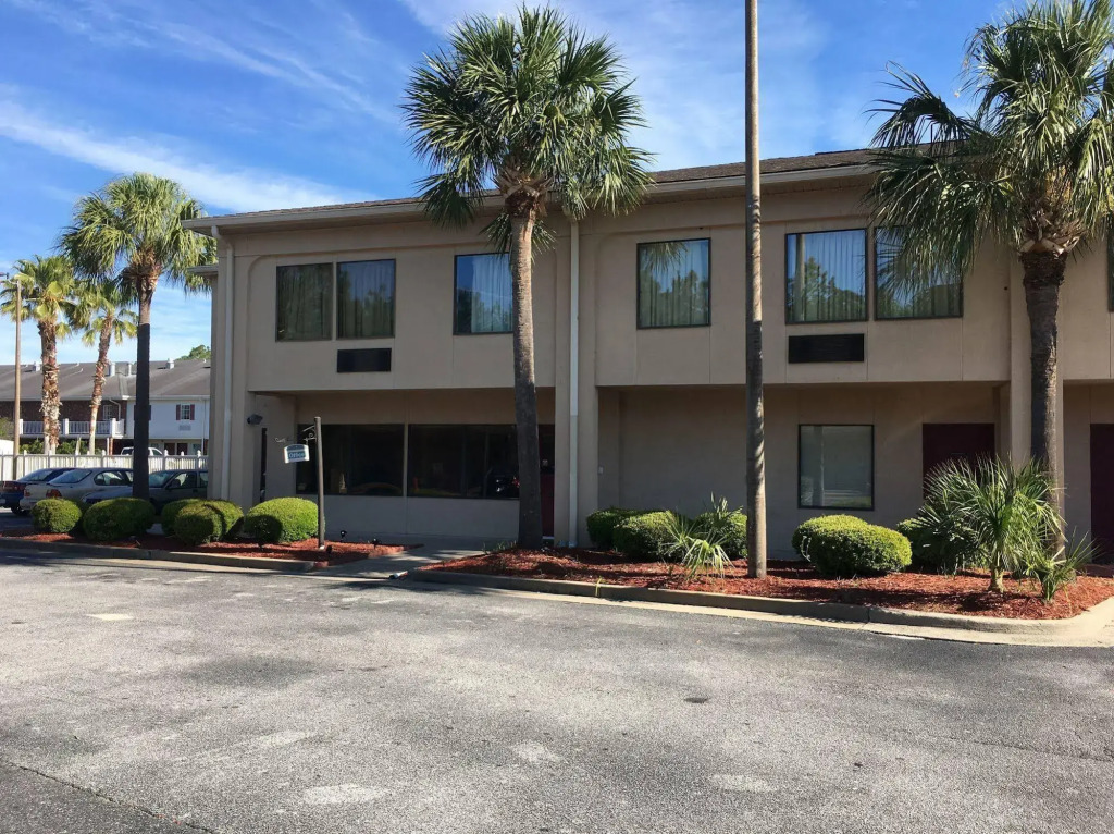 Guest Cottages & Suites, Brunswick GA