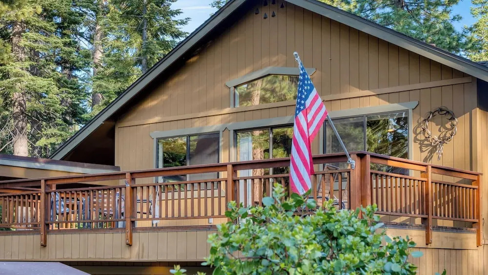 Wildwood by Avantstay Hot Tub, 5mins to Lake