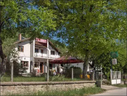 Family Hotel Balkan