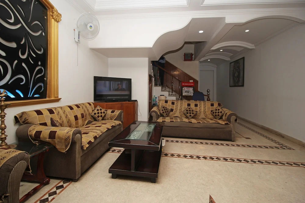 OYO 8505 Hotel Ashu Palace