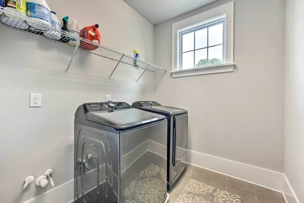 Modern Charlotte Home ~ 4 Mi to Downtown!