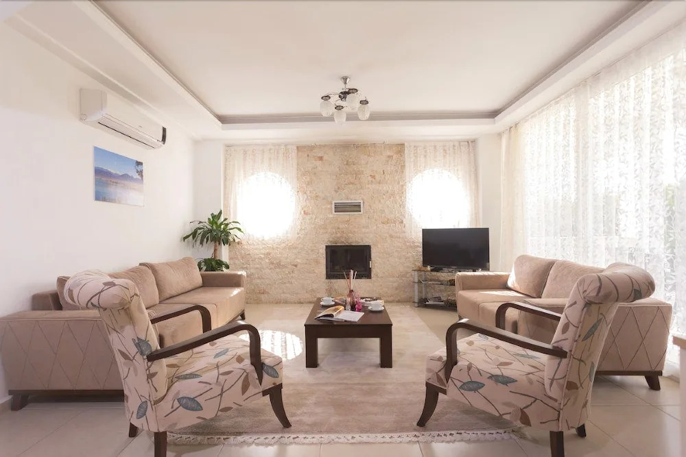 Villa White