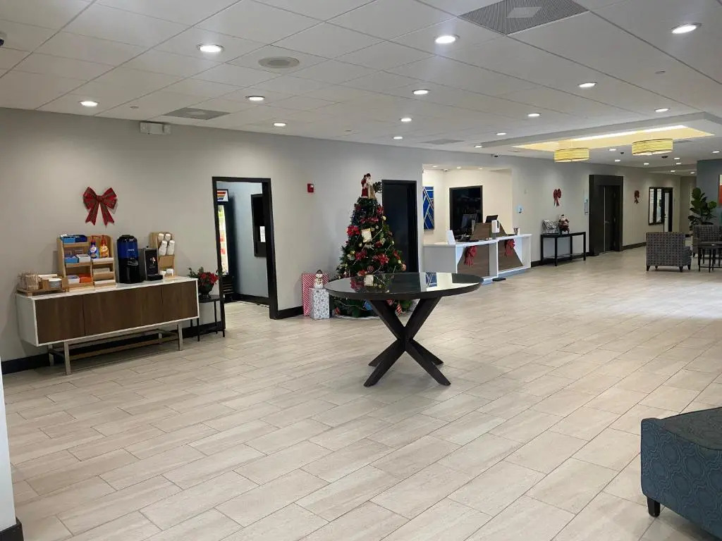 Holiday Inn Express Hotel & Suites Hermosa Beach by IHG