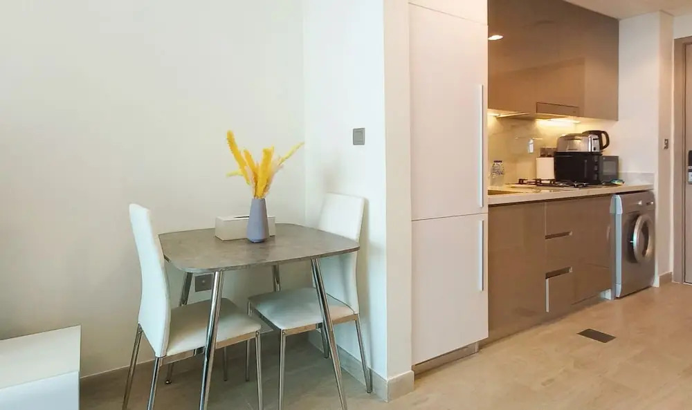 Greek View Studio Farhad Azizi Residence Al Jaddaf