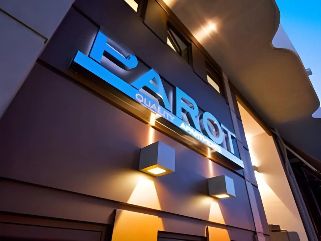 Апартаменты Parot Apartments