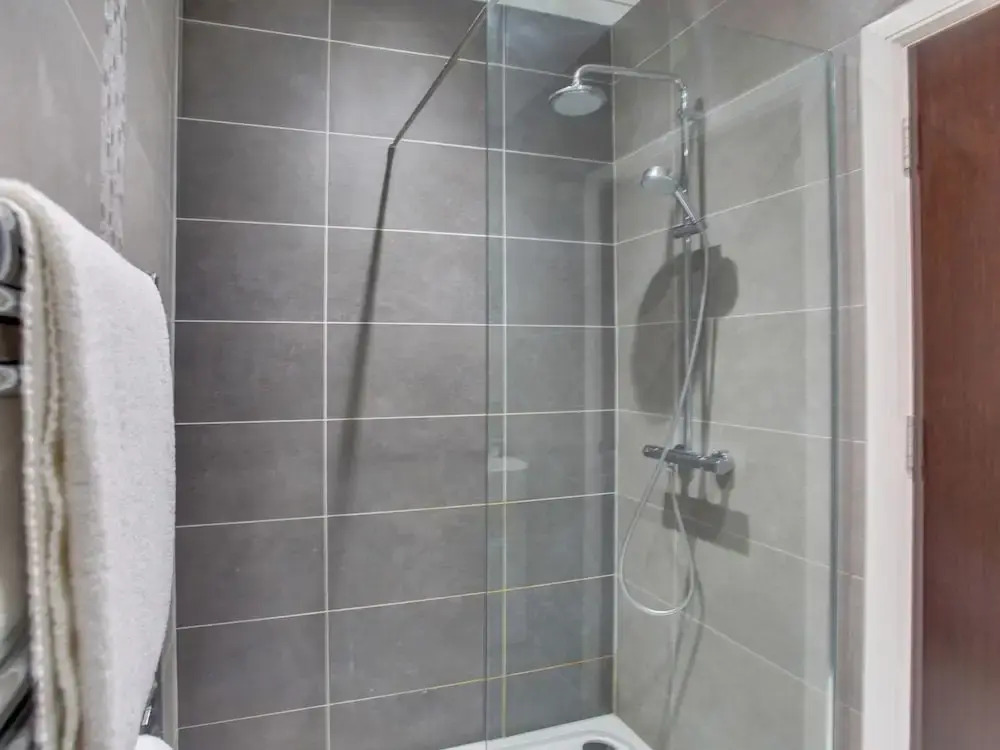 Elegant Apartment in Milton Keynes near Snozone