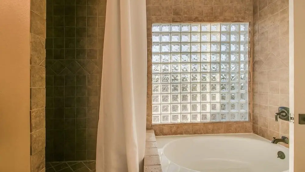 Amazing Remodeled Scottsdale 5 Bdrm W/pool!