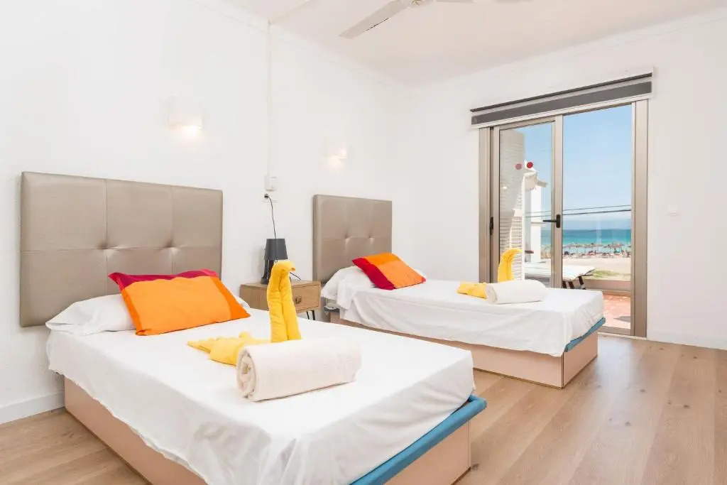 Sea Side 4, Adosado Primera Línea Playa Alcudia by SM Holiday Properties
