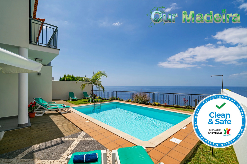 3 bedroom in Calheta, stunning views, private heated pool | Casa Amaro Mar