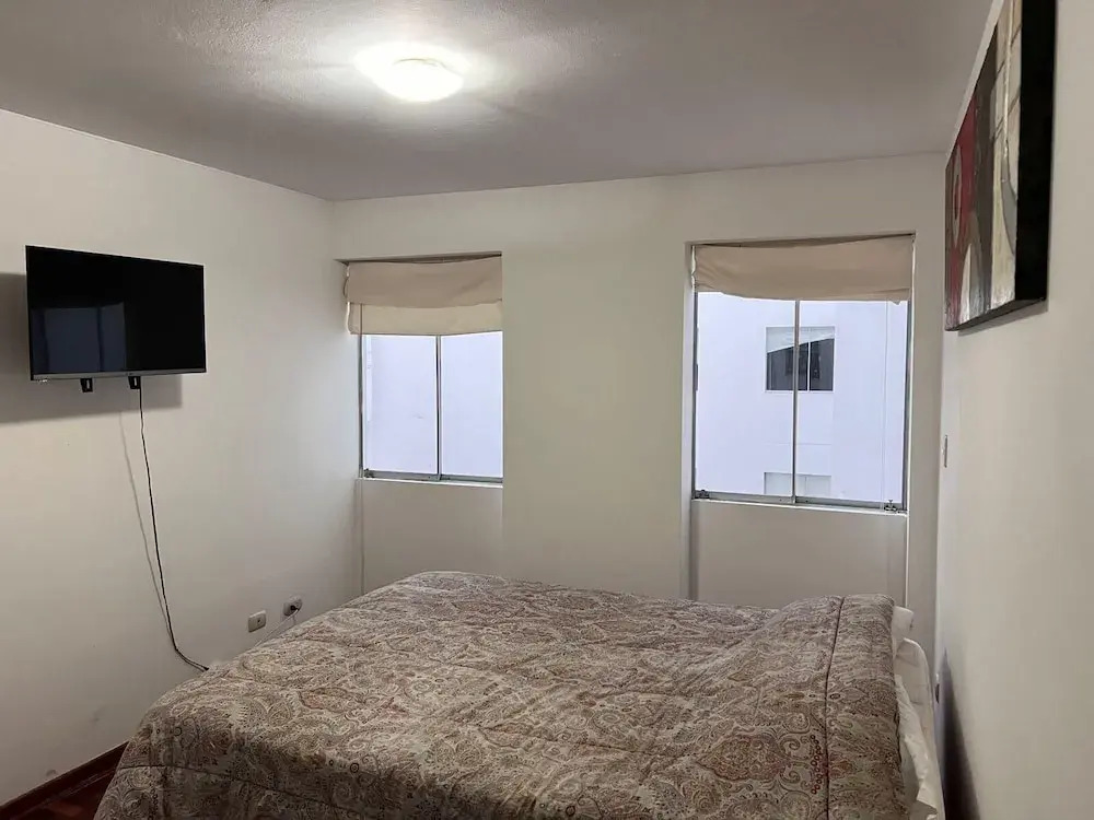 3bed Apt in Miraflores - Free Wifi, Free Parking