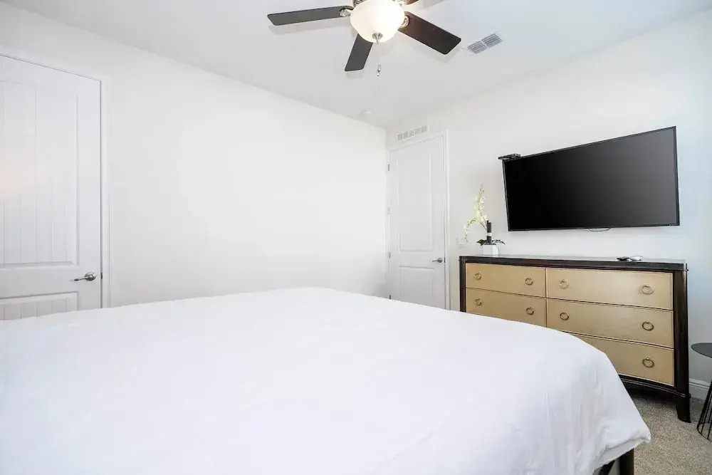 510 BS - 5BD Elegant Escape: Private Haven