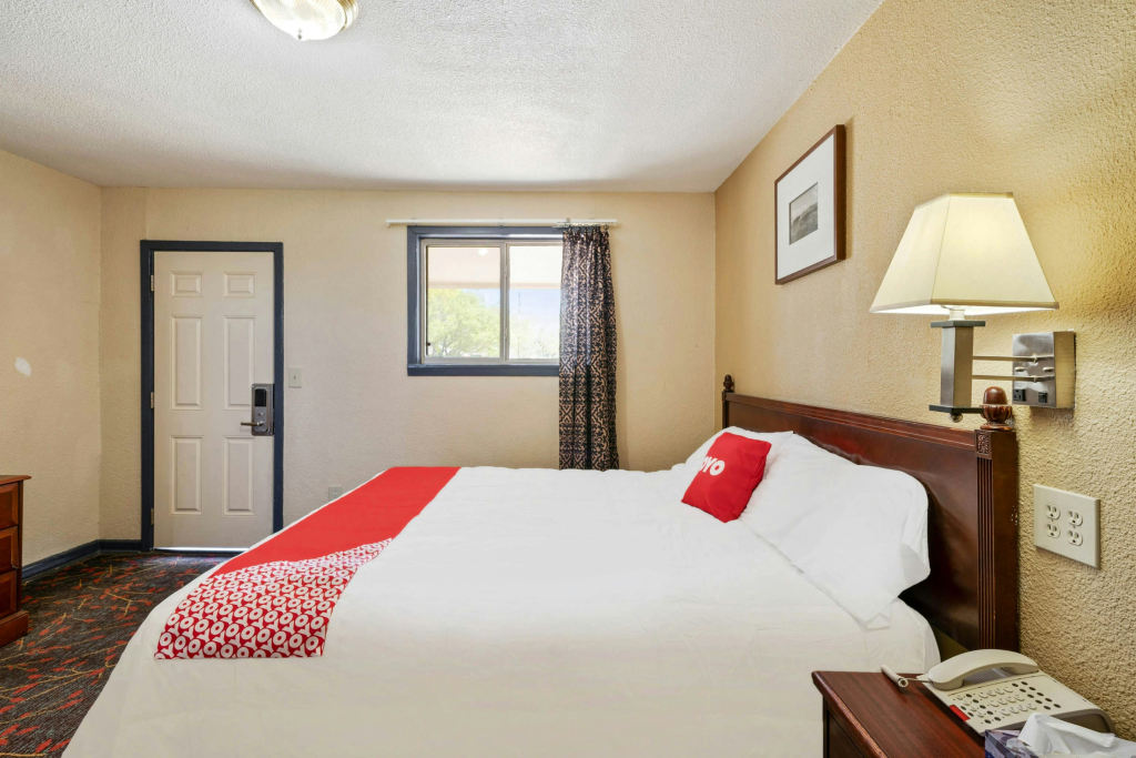 OYO Hotel Luling TX Downtown I-10/US-90
