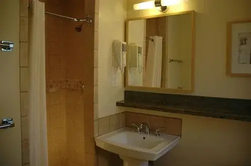 Marin Lodge