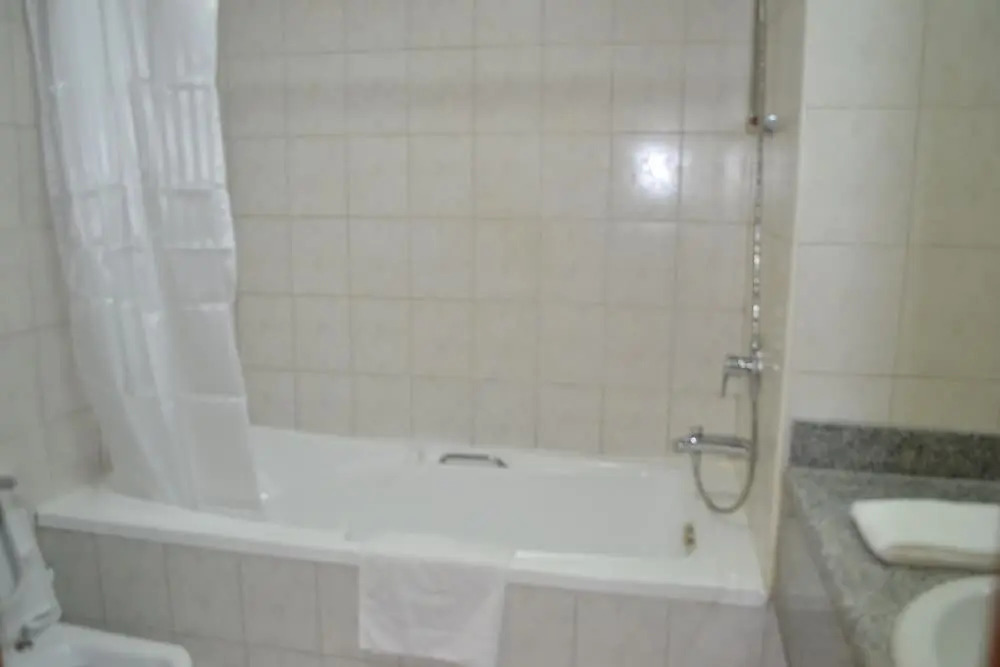 PNE - Furnished spacious bright 1BR