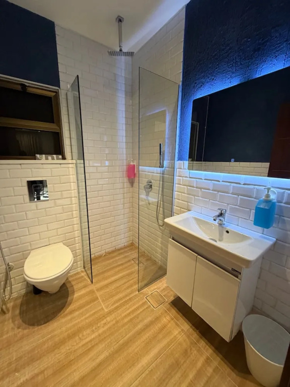 JRE Abdoun Rooftop 2bedroom Kh&sh 02