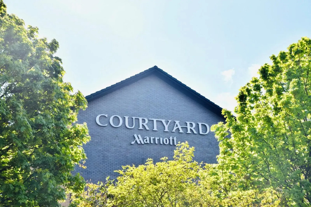 Courtyard by Marriott Glasgow Airport