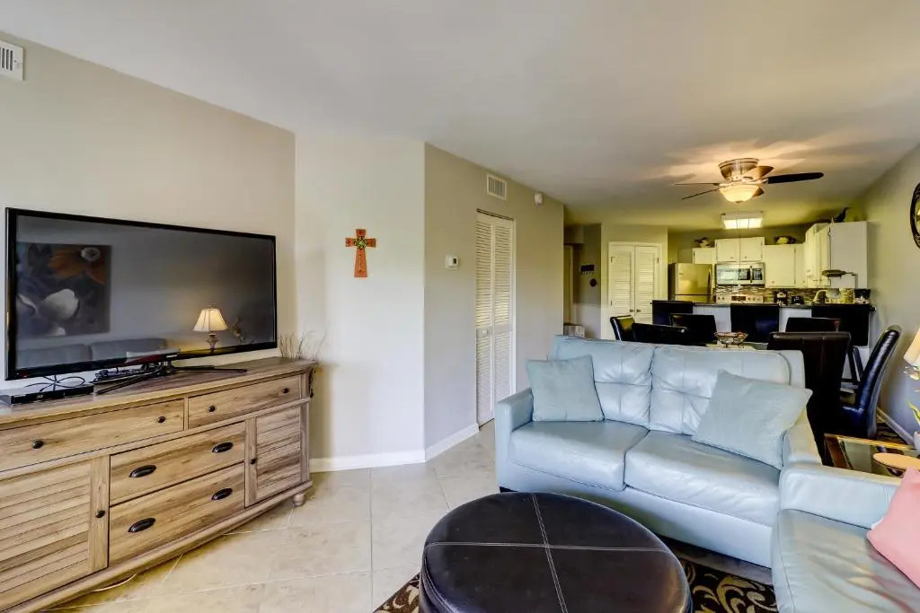 512 Oceanwalk 2 BR Forest Beach Condo