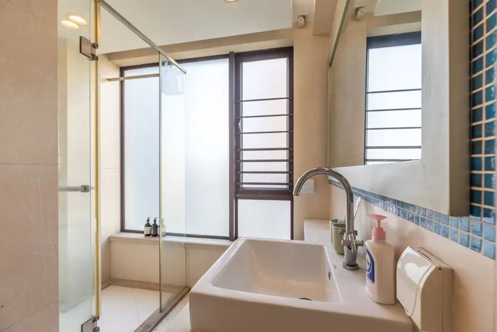 Locals Boutique Apartment Huafa Plaza 35