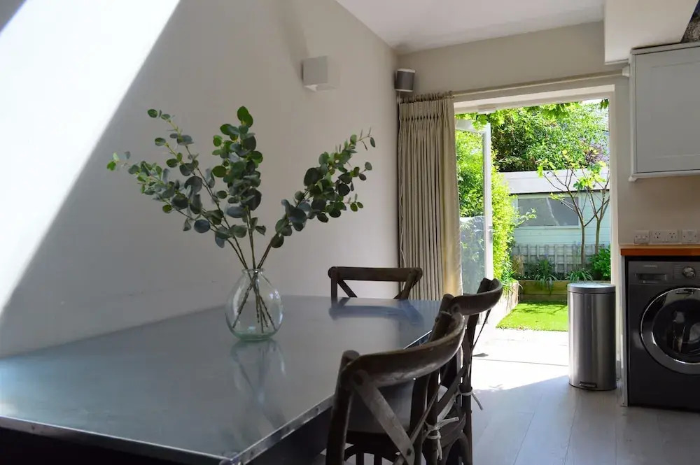 Amazing 4 Bedroom Family Home in a Calm Area