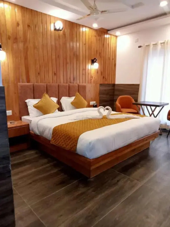The Aesthetic Hotel & Restaurant
