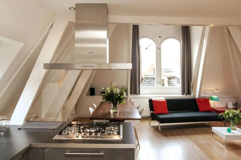 Loft 6