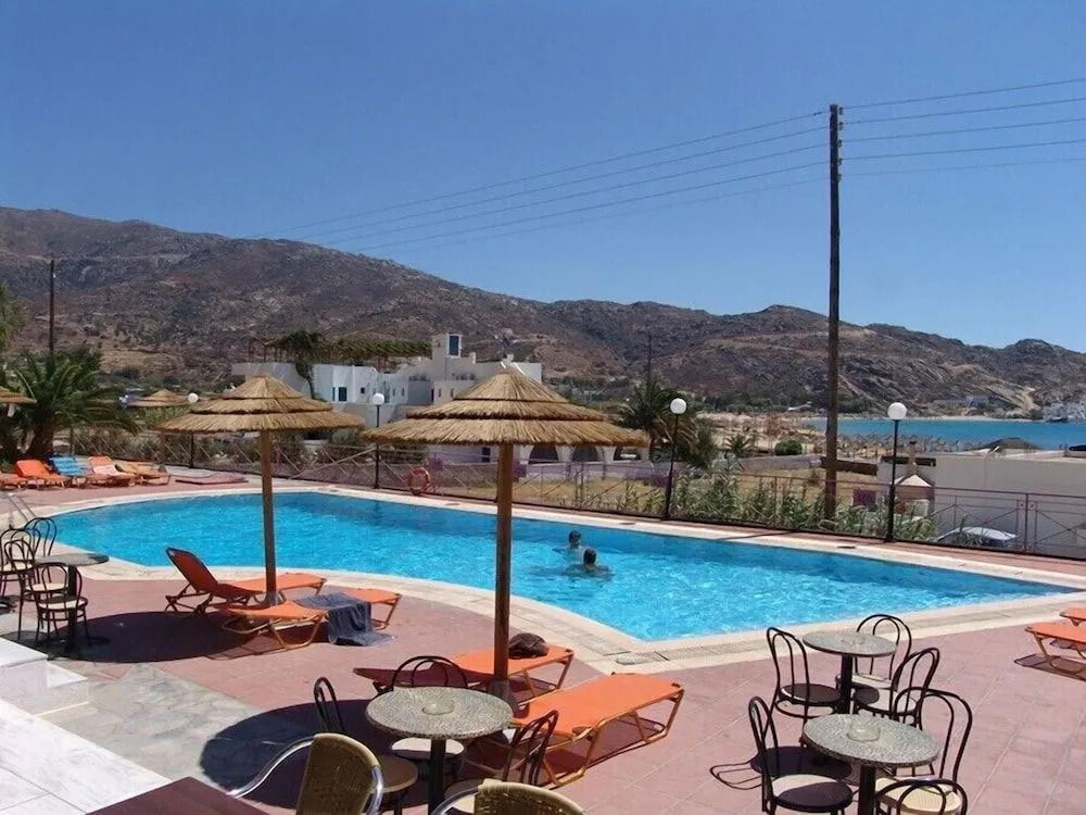Purple Pig Stars Camping & Bungalows