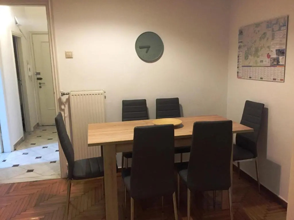 Central 5 Room Apartment