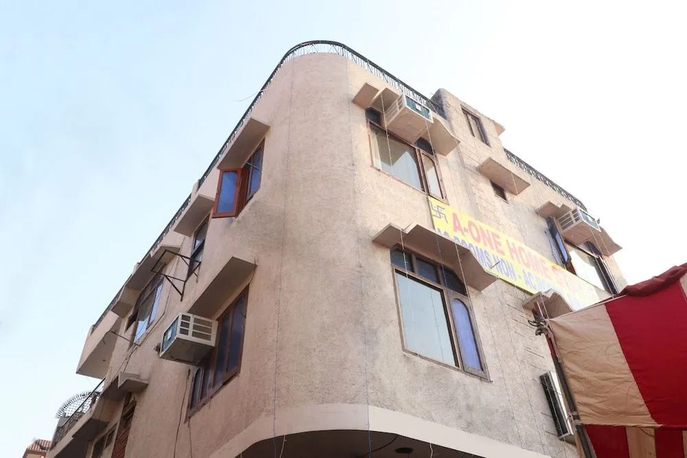 OYO 24116 A One Home Stay