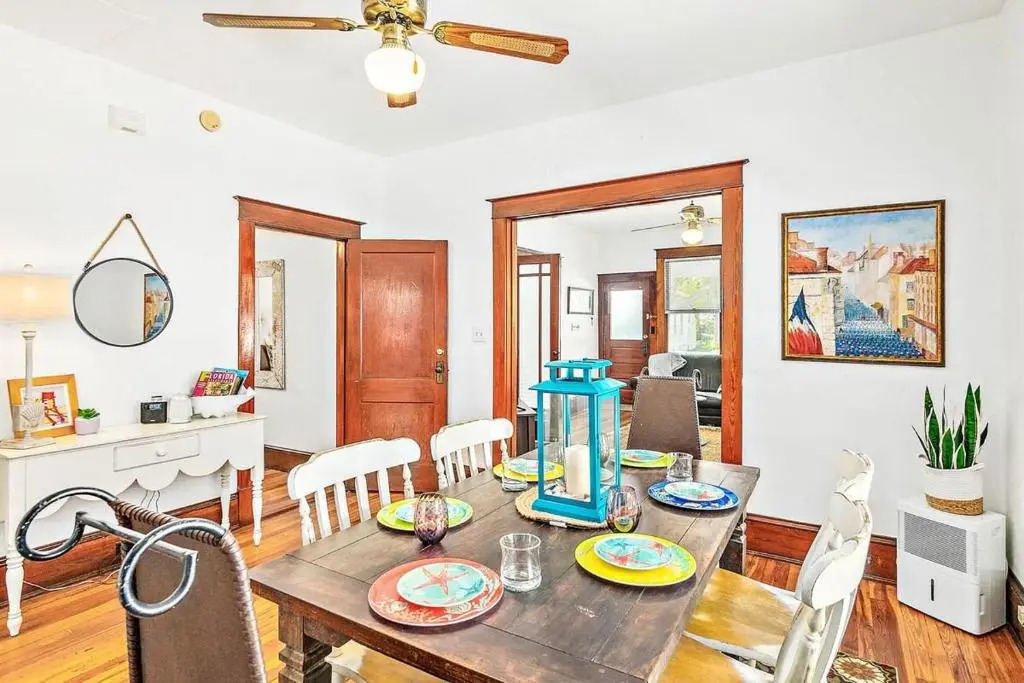 Casa de la Piña - Downtown Apartment