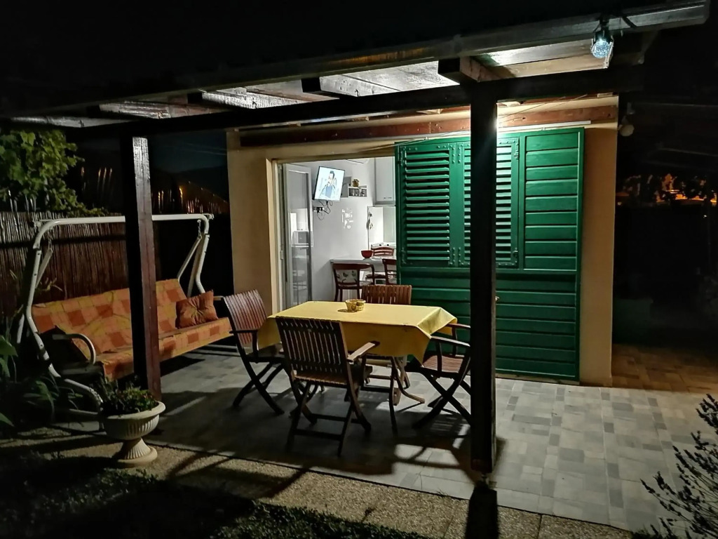 Apartment Taja, cijela kuća i vrt samo za vas